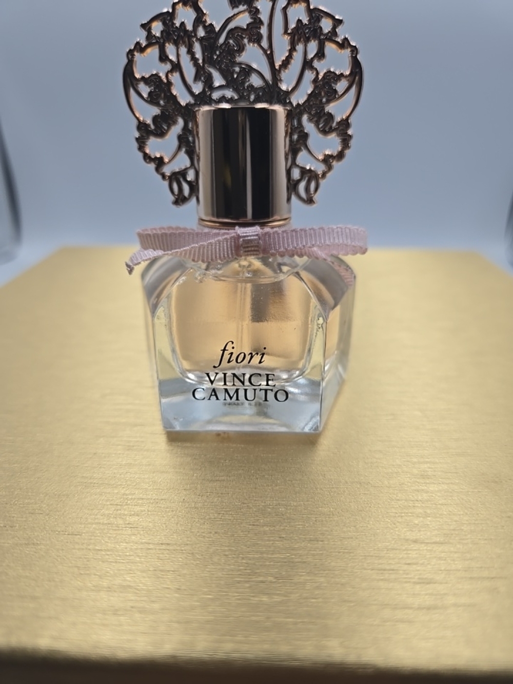 Vince Camuto Fiori Eau de Parfum - Pink & Gold Bottle